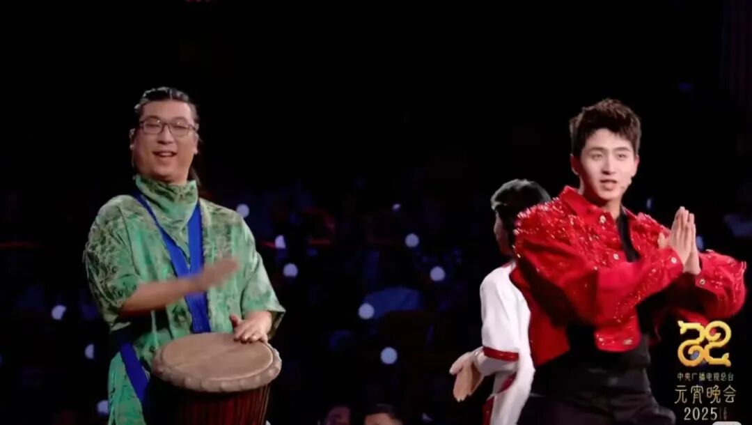 271教育|昌乐二中2015届优秀毕业生焦迈奇闪耀央视春晚、元宵舞台